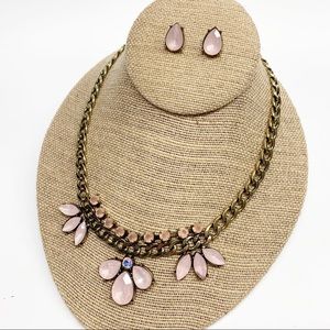 Pink faceted stone statement necklace w/earrings